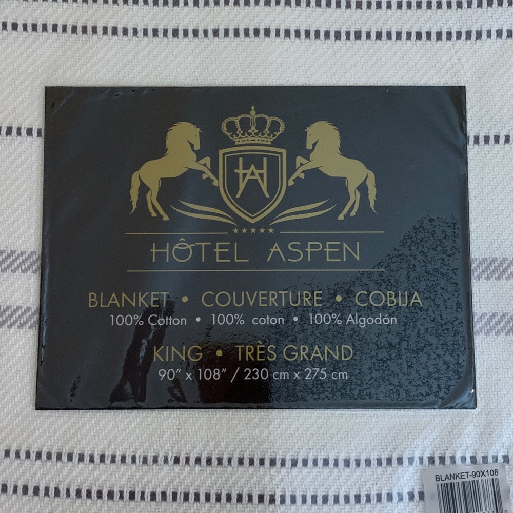 Hotel Aspen Throw 100% Cotton Blanket